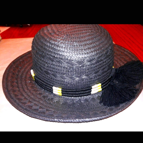 Merona Accessories - Merona Stylish Black Hat